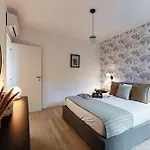 Apartment Bel Fioeu - By Myhomeincomo