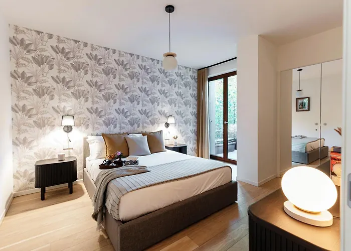 Bel Fioeu - By Myhomeincomo Lägenhet Menaggio