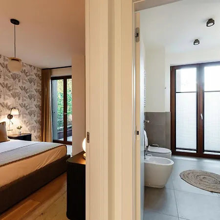 Bel Fioeu - By Myhomeincomo * מנאג'יו